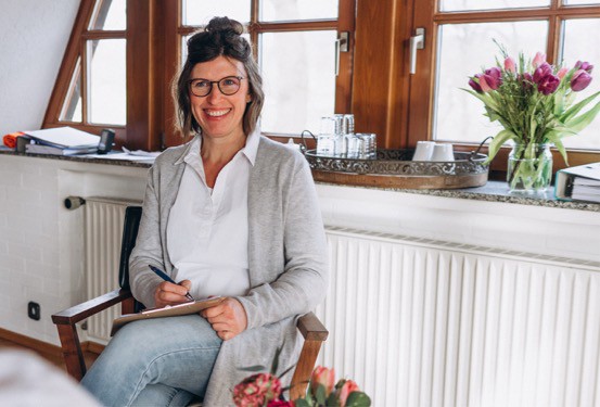 Eva Heckmann in einem Coaching-Gespräch